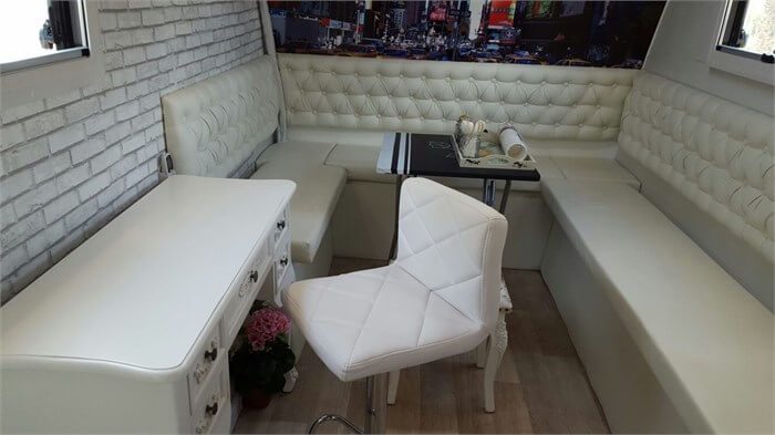 קרון אירוח VIP